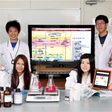 生物技術科（日本沖繩專門學校）